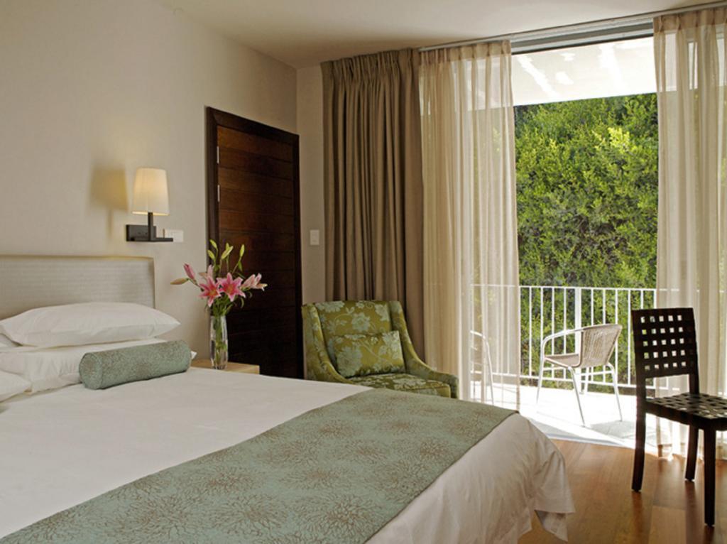 Chapmans Peak Beach Hotel Hout Bay Room photo