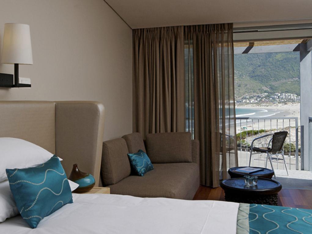 Chapmans Peak Beach Hotel Hout Bay Room photo