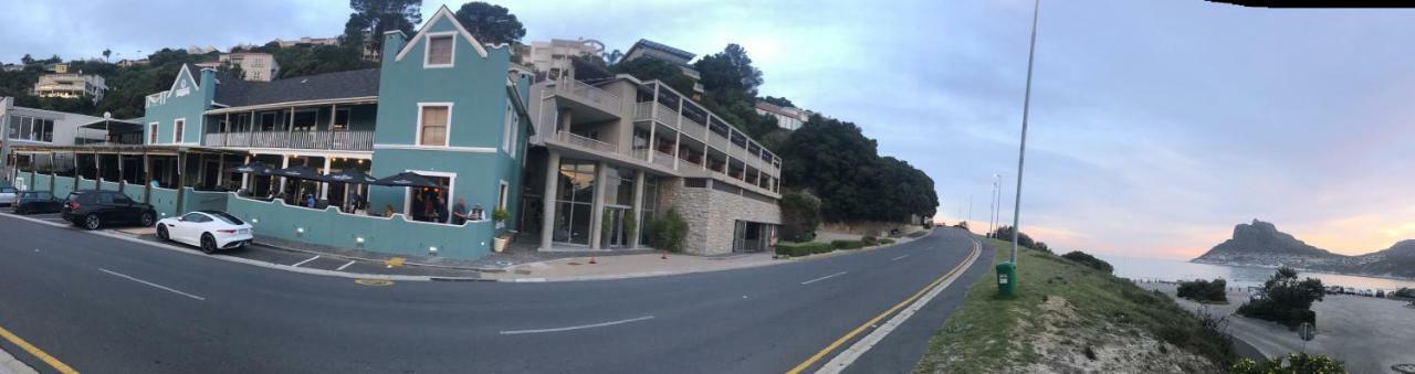 Chapmans Peak Beach Hotel Hout Bay Exterior photo